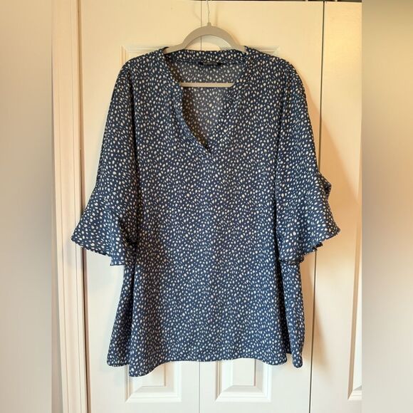 BLOOM CHIC LEOPARD PRINT VNECK RUFFLE SLEEVE BOUSE BLUE AND WHITE SIZE  18-20 - Picture 2 of 13